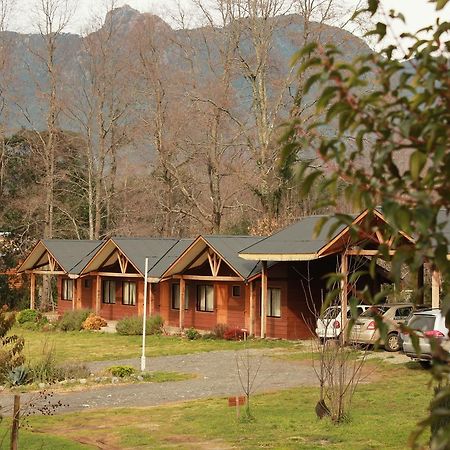 Hosteria Y Camping Del Bosque Пукон Екстер'єр фото