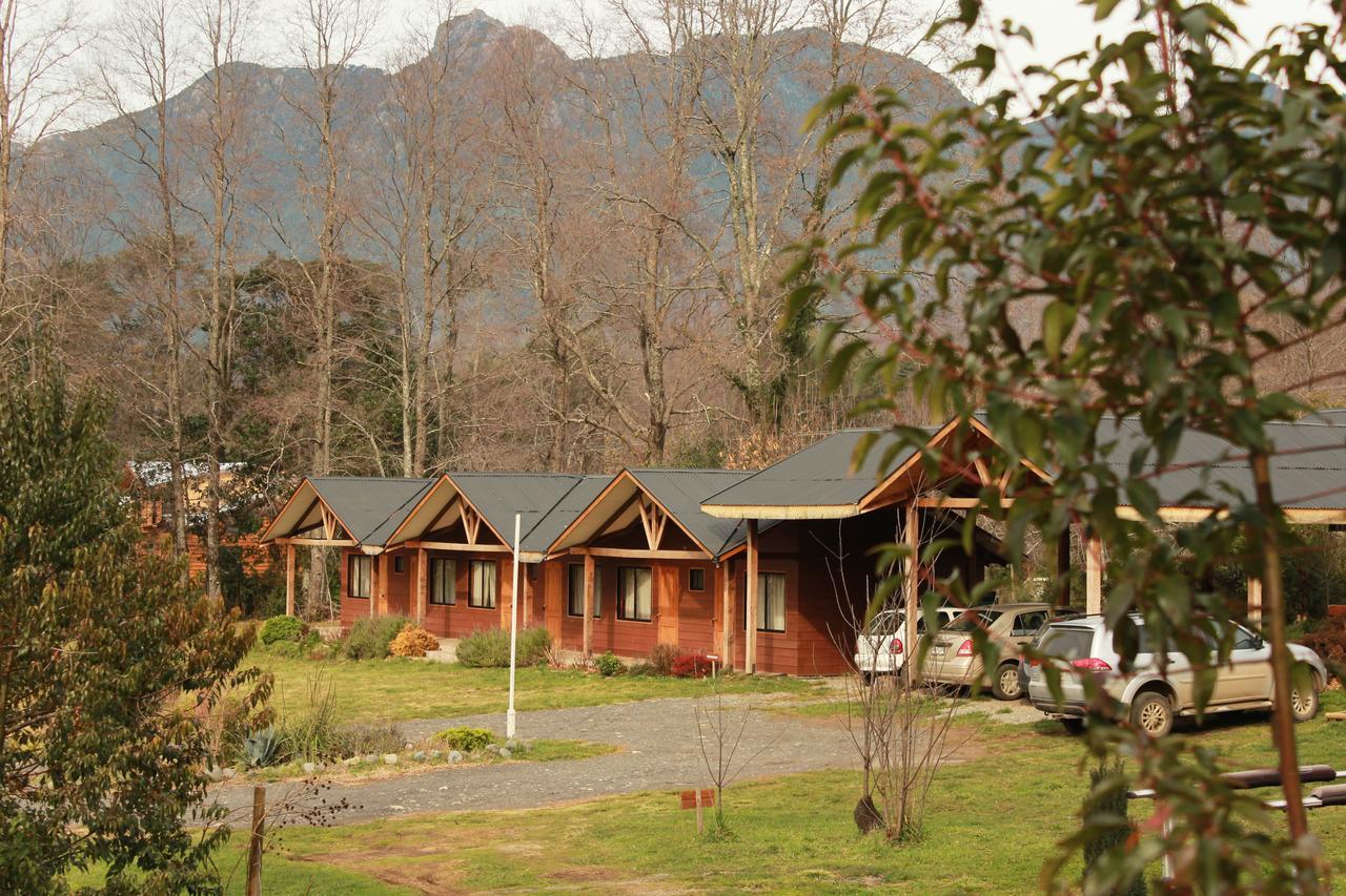 Hosteria Y Camping Del Bosque Пукон Екстер'єр фото